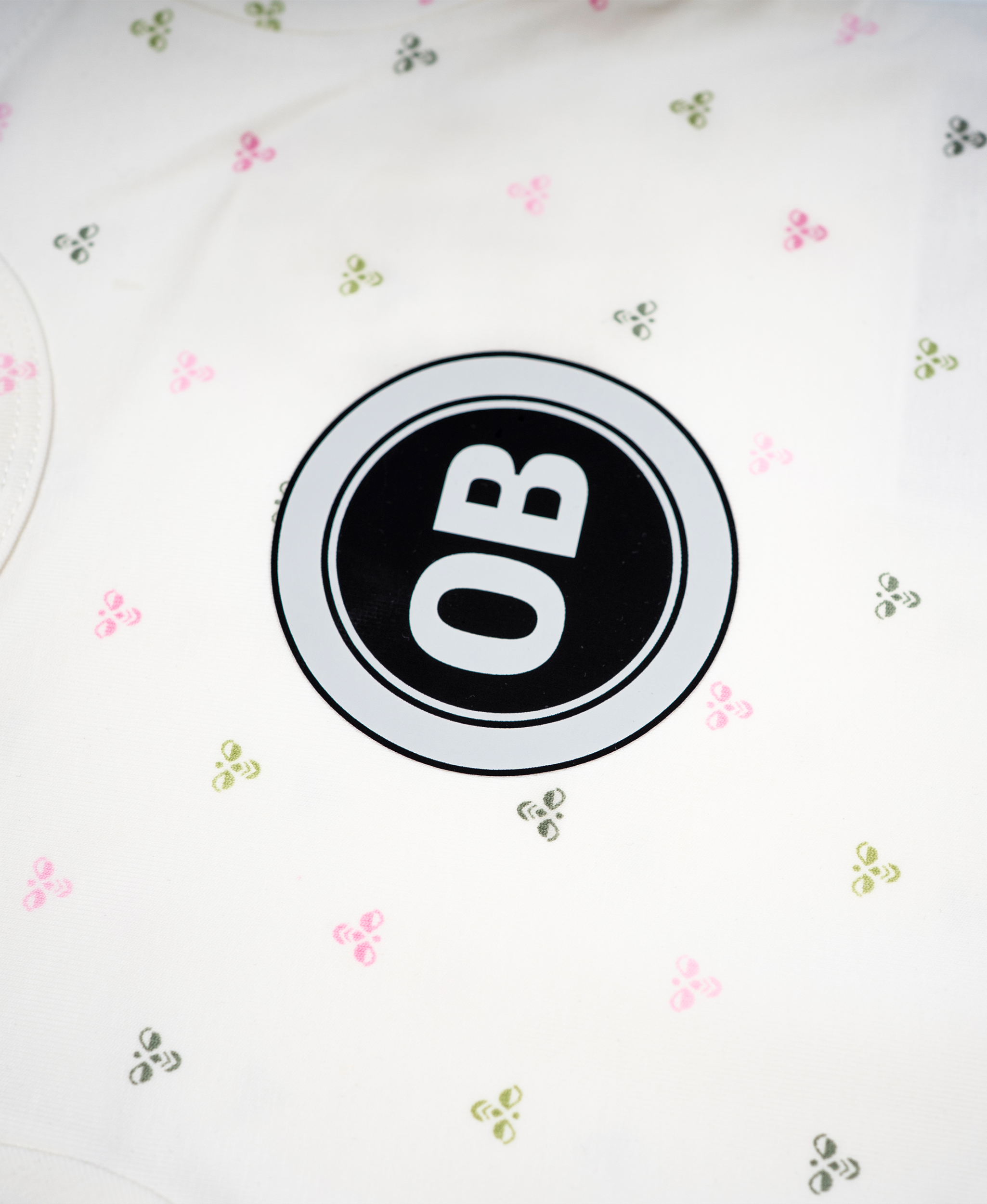 OB x Hummel Body - hvid med lyserød